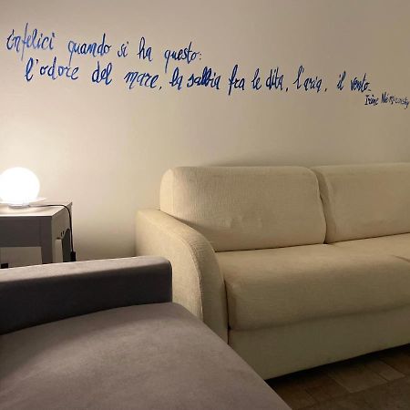 Splendida Taverna Dotata Di Tutti I Comfort A 500 Mt Dal Mare مارينا دي كارّارا المظهر الخارجي الصورة