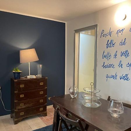 Splendida Taverna Dotata Di Tutti I Comfort A 500 Mt Dal Mare مارينا دي كارّارا المظهر الخارجي الصورة
