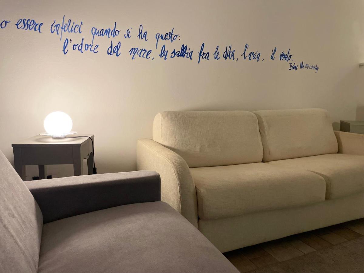 Splendida Taverna Dotata Di Tutti I Comfort A 500 Mt Dal Mare مارينا دي كارّارا المظهر الخارجي الصورة